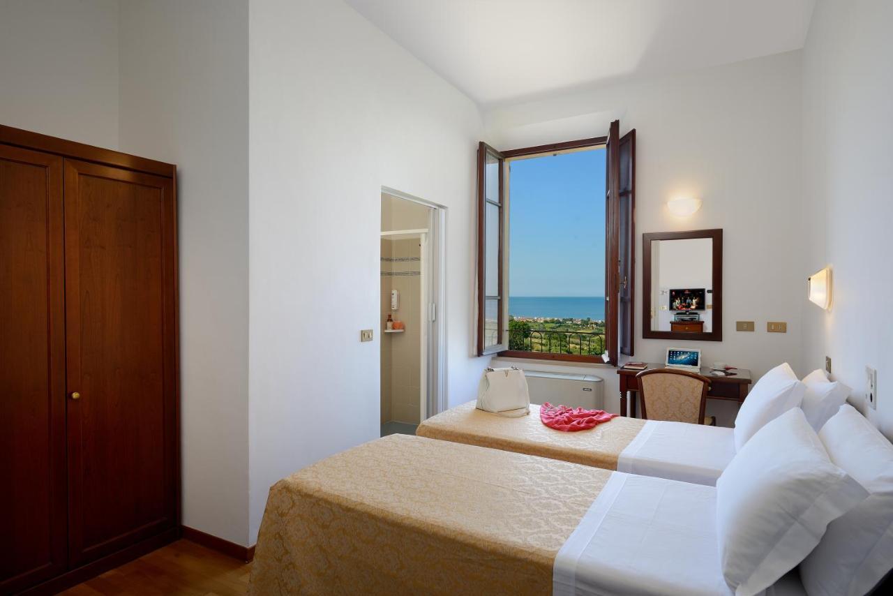 סניגליה Hotel Bel Sit מראה חיצוני תמונה