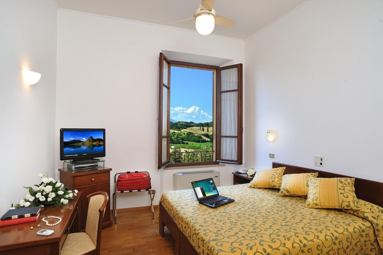 סניגליה Hotel Bel Sit מראה חיצוני תמונה