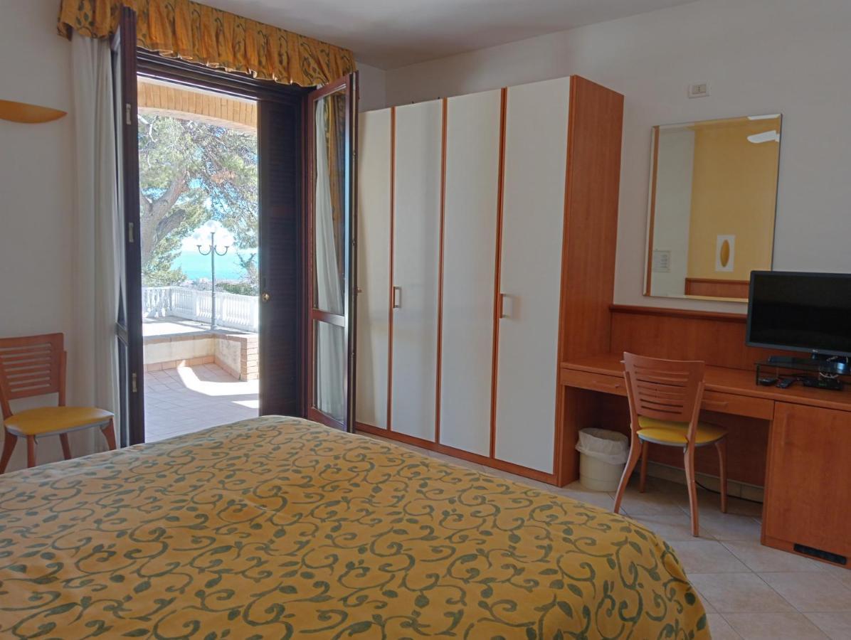 סניגליה Hotel Bel Sit מראה חיצוני תמונה