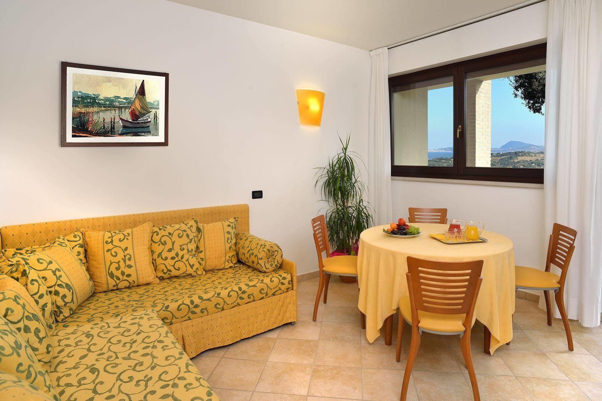 סניגליה Hotel Bel Sit מראה חיצוני תמונה